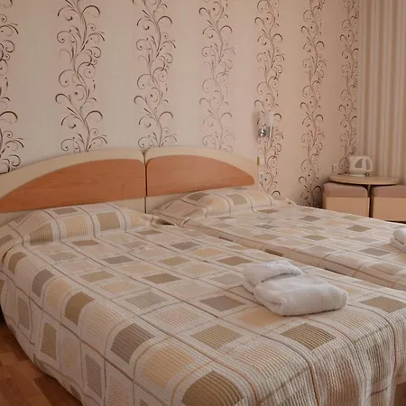 Sania فندق ابزور